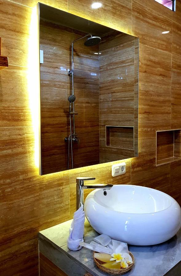 ロヴィーナ The Edicha Bed & Breakfast エクステリア 写真